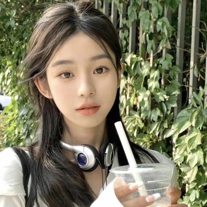 深郁之蓝